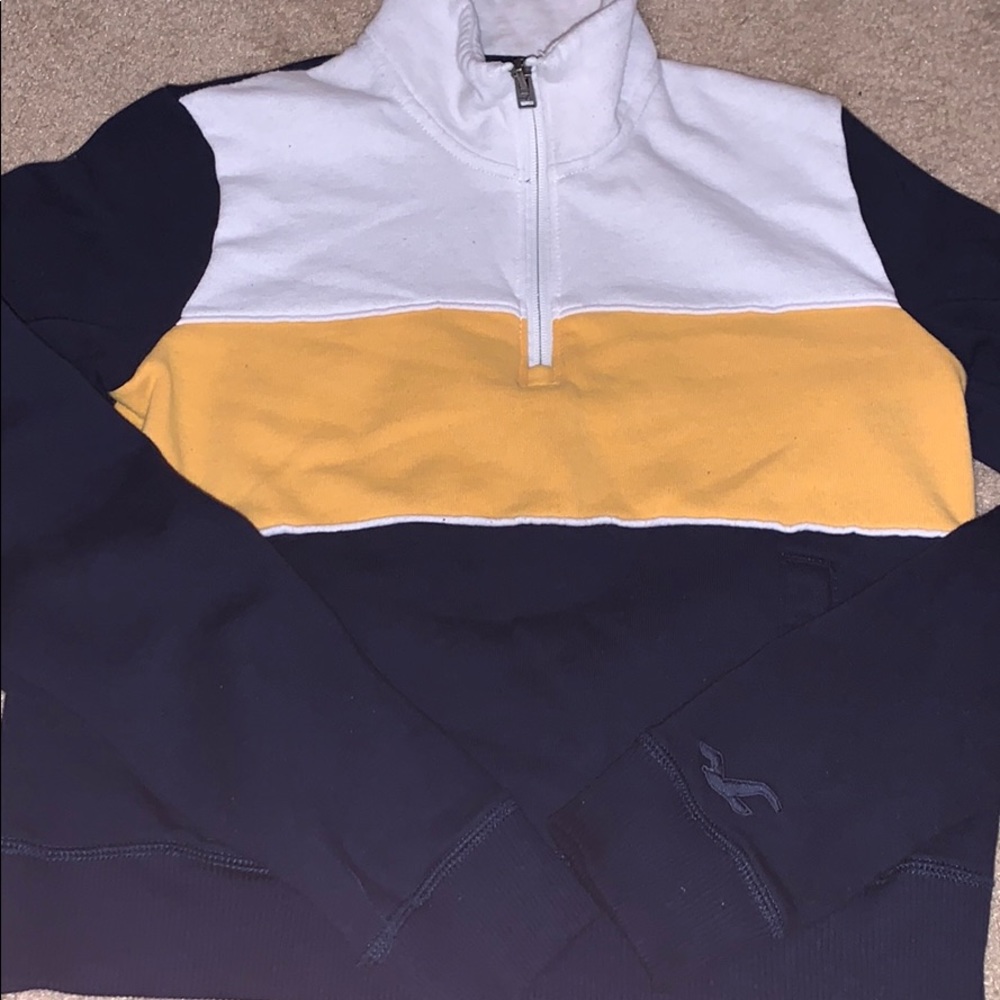 a cute upneck jacket